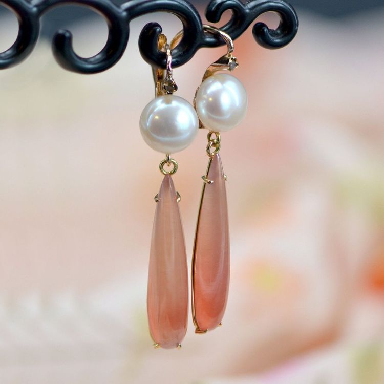 Granattropfen und Diamantperlenohrringe