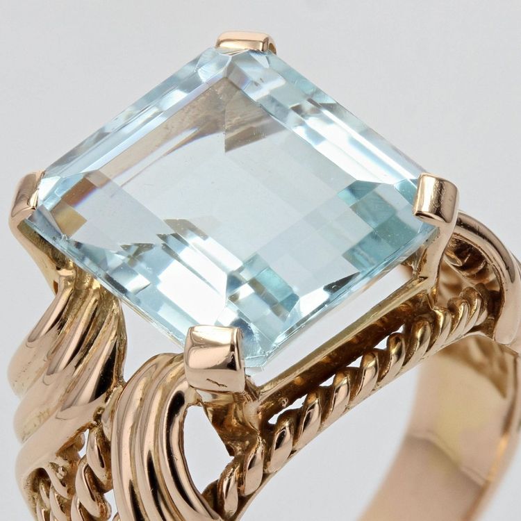 Anello vintage in acquamarina e oro