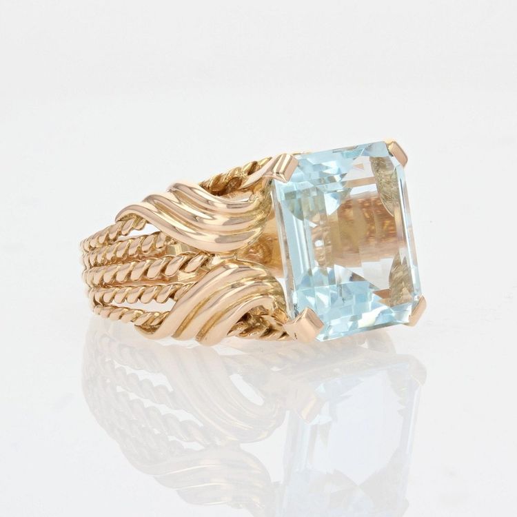 Anello vintage in acquamarina e oro