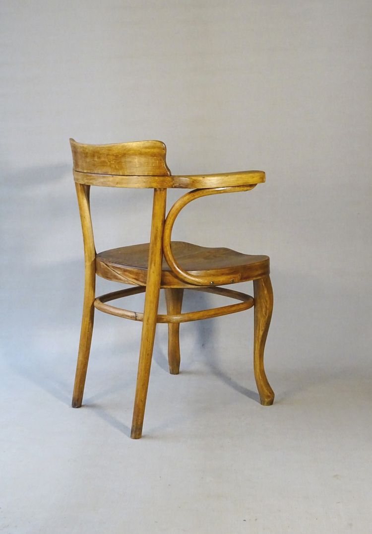 Thonet Nr. 6150 Bürostuhl von 1911, sattelförmiger Holzsitz - Bugholz -