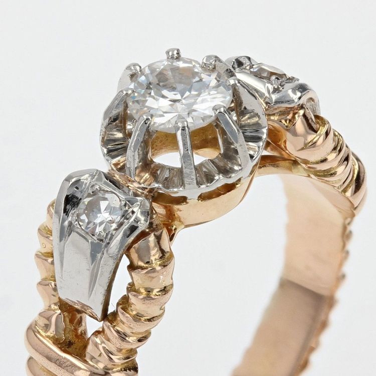 Anello solitario con diamante vintage