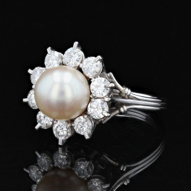 Anello antico con fiocco di neve e diamanti