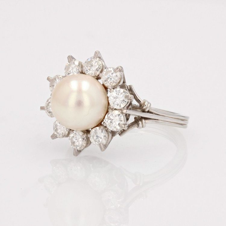 Anello antico con fiocco di neve e diamanti