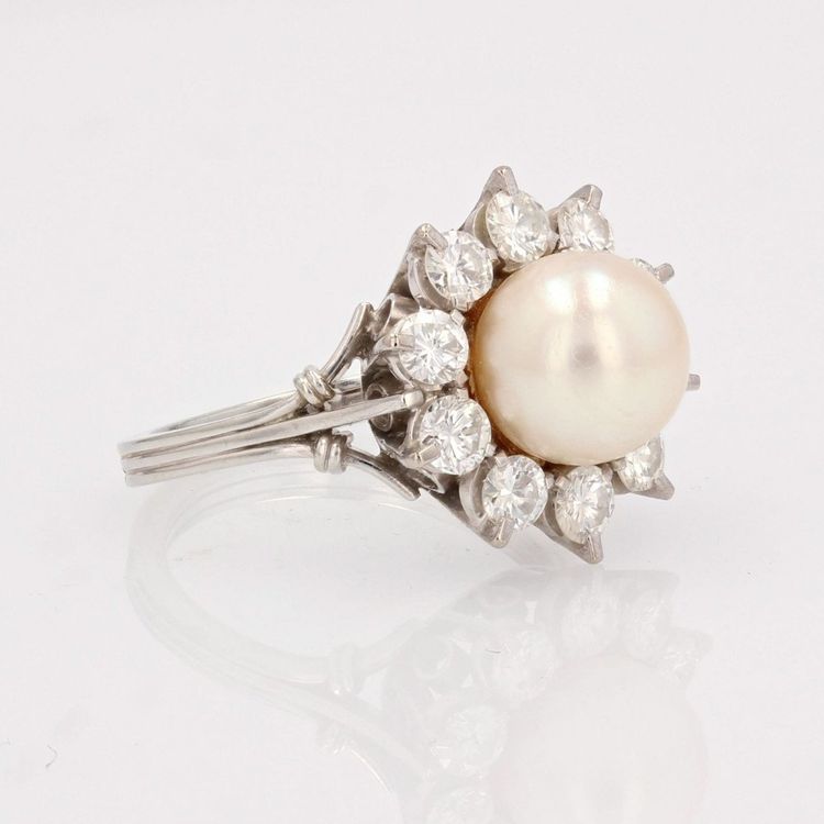 Anello antico con fiocco di neve e diamanti