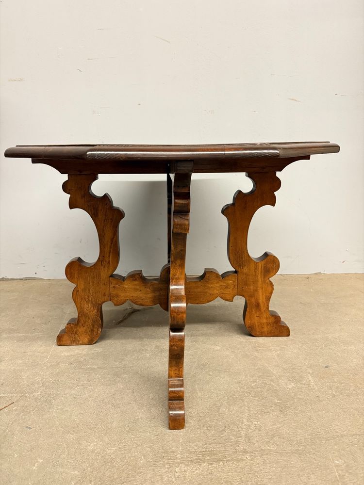 Refectory-style coffee table in solid chestnut, 20th century, 76 x 54 x 72 cm. Handcrafted.