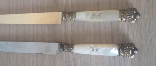 Box - 18 knives - Vermeil and mother-of-pearl - 19th century