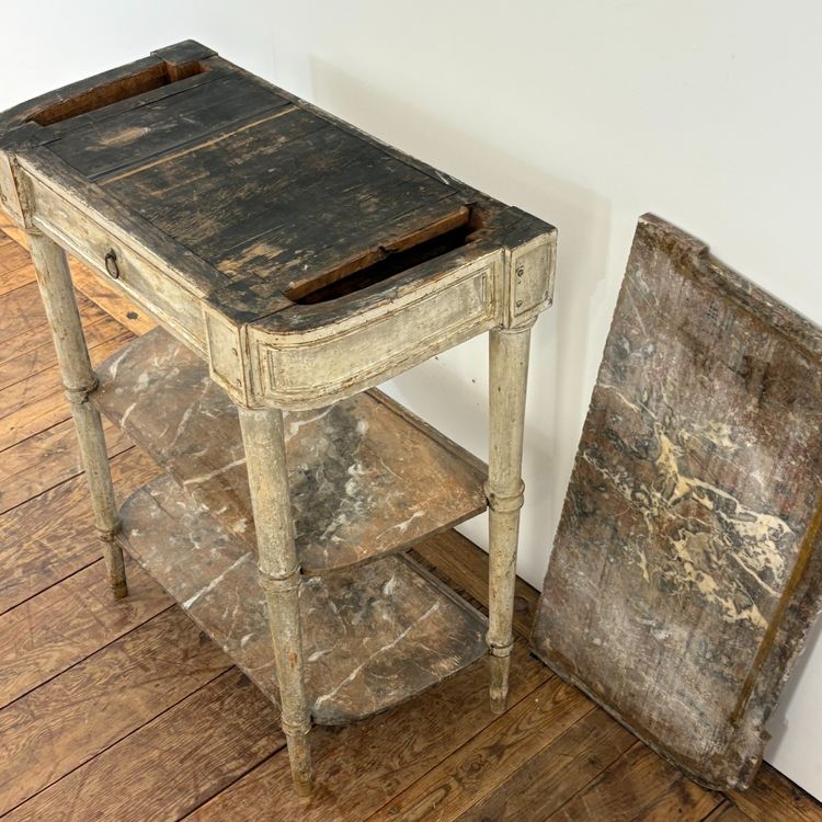 Konsolentisch im Louis XVI-Stil