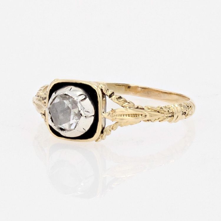 Antiker Diamant-Solitär mit schwarzem Emaille und Gold