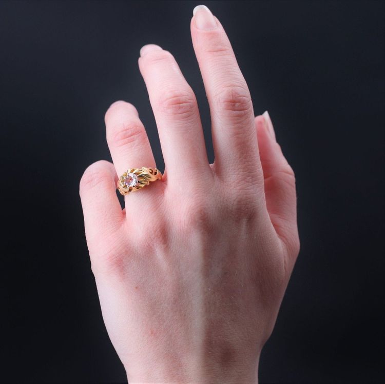 Armreif mit graviertem Diamanten