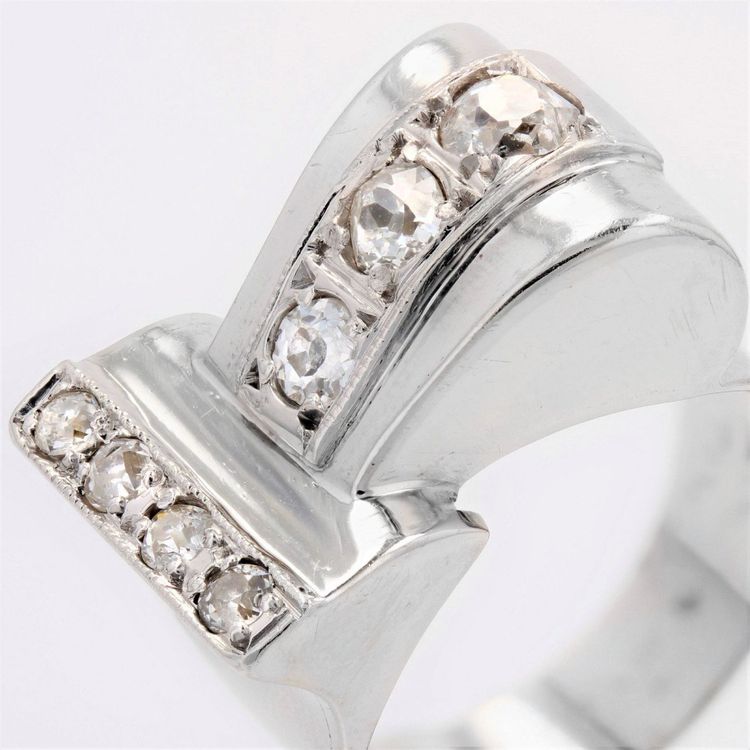 Anello asimmetrico retrò con diamanti