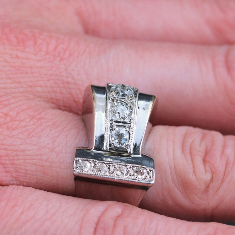 Anello asimmetrico retrò con diamanti