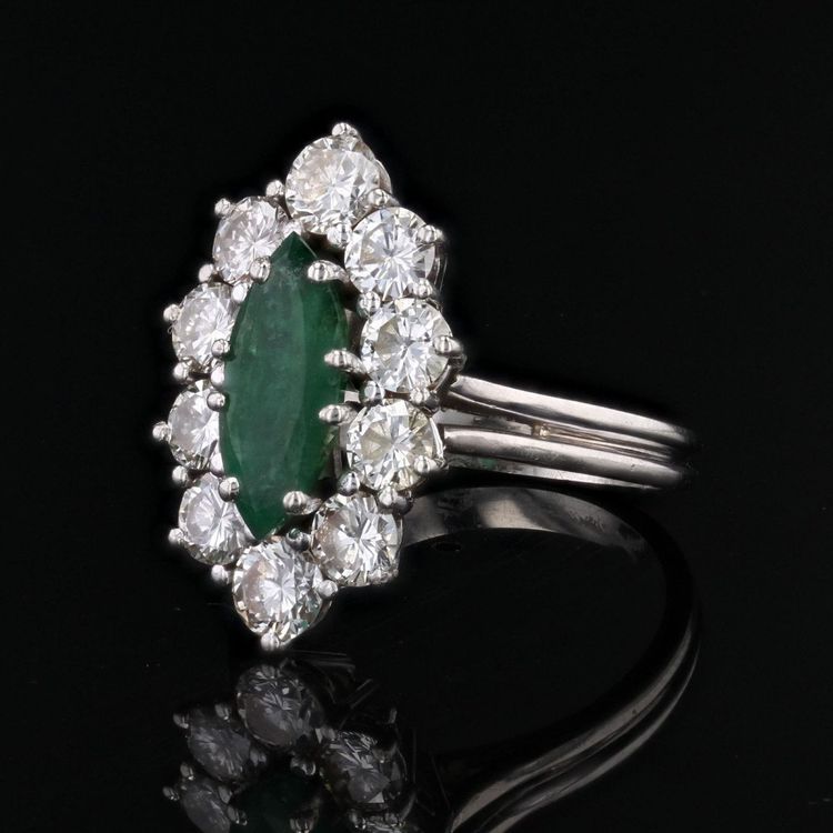 Marquise-Smaragd-Diamantring