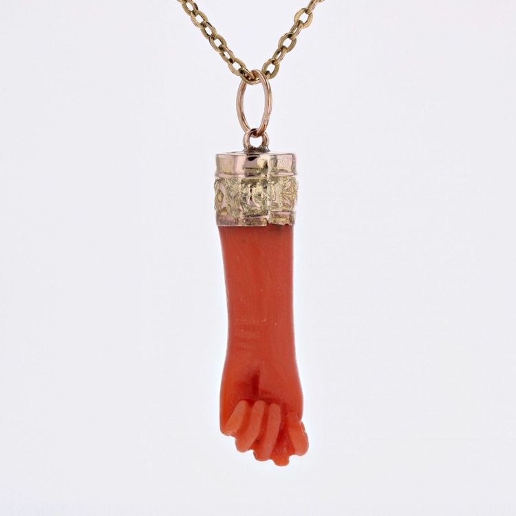 Pendentif Ancien Main En Corail