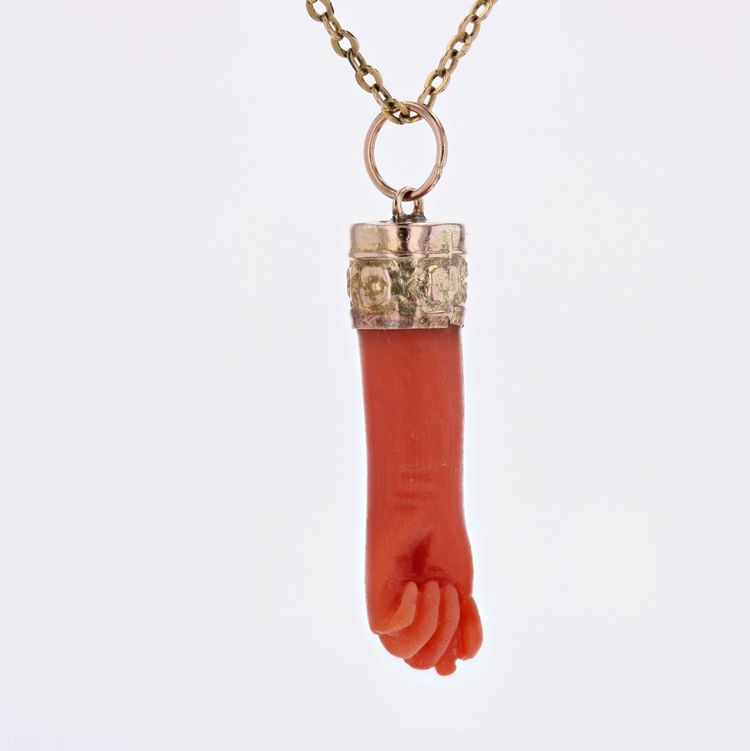 Pendentif Ancien Main En Corail