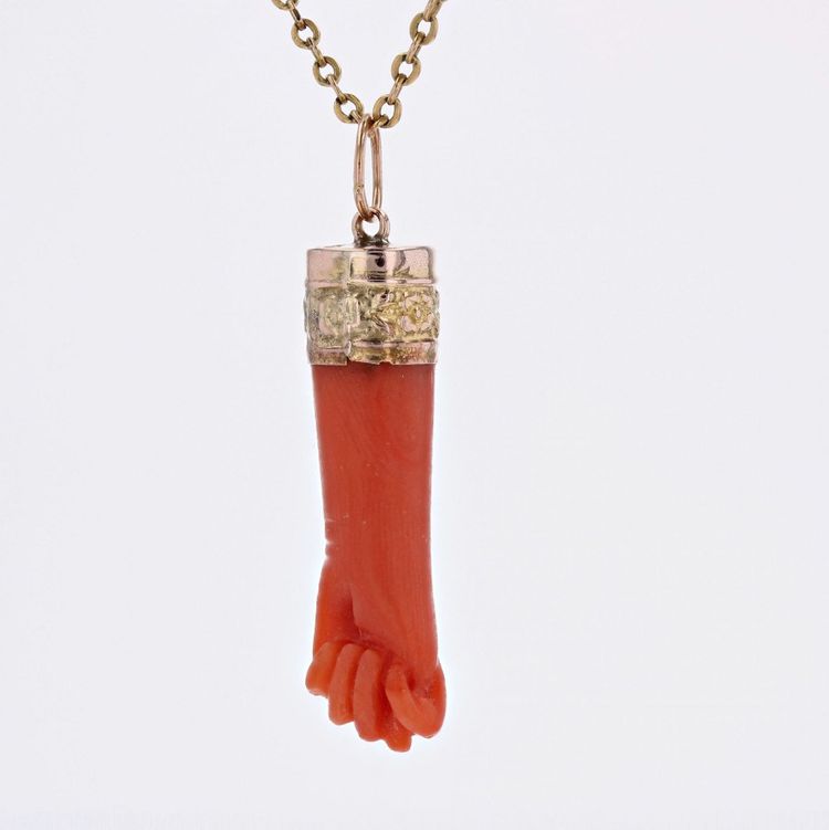 Pendentif Ancien Main En Corail