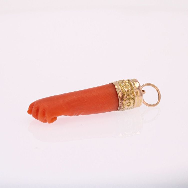 Pendentif Ancien Main En Corail