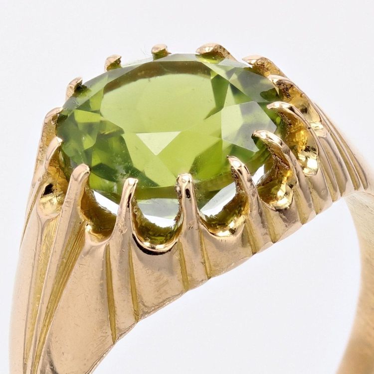 Vintage Gold Peridot Ring