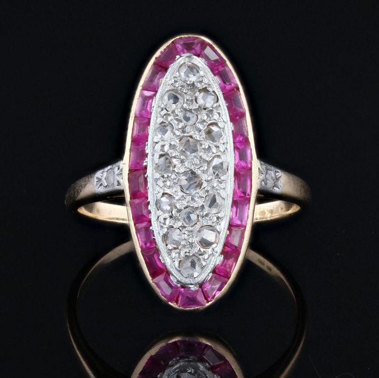 Anello antico con diamanti e rubino Navette