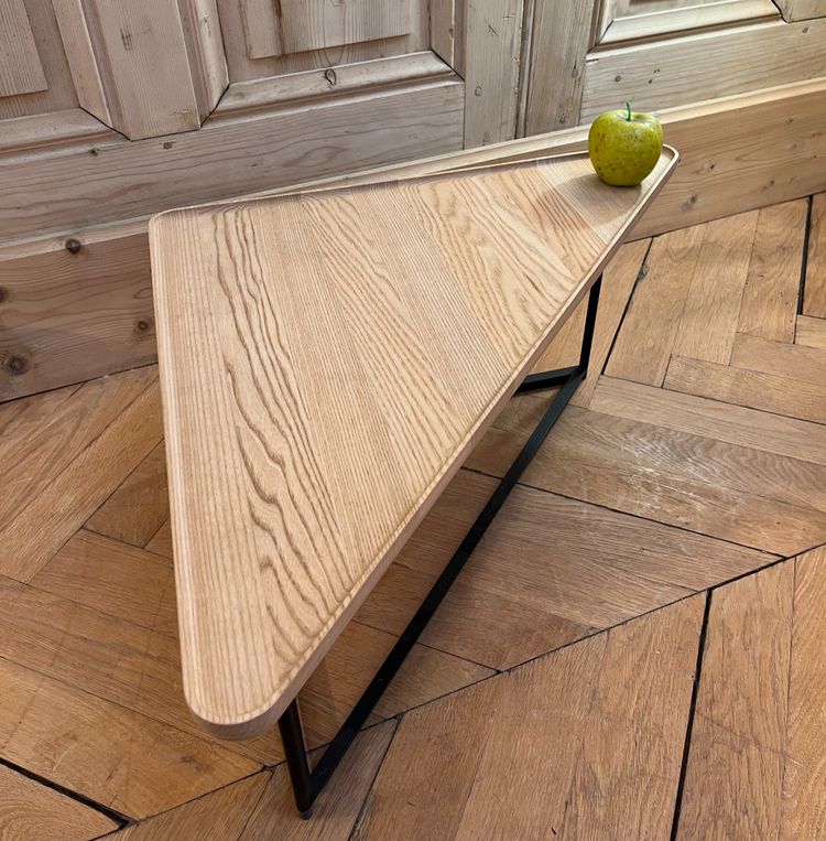 Luca NICHETTO (1976) Architekt und Designer Couchtisch Modell „TOREI“ Verlag CASSINA