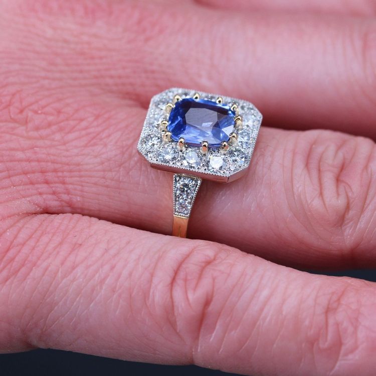 Bague Style Art Déco Saphir Bleu Et Diamants