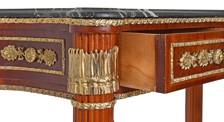 Console surmontée d'un miroir de style Empire 