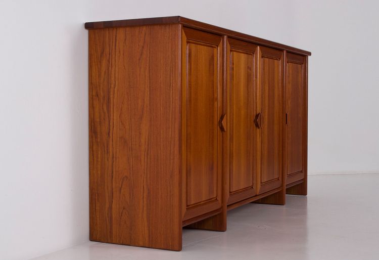 Credenza danese a quattro ante