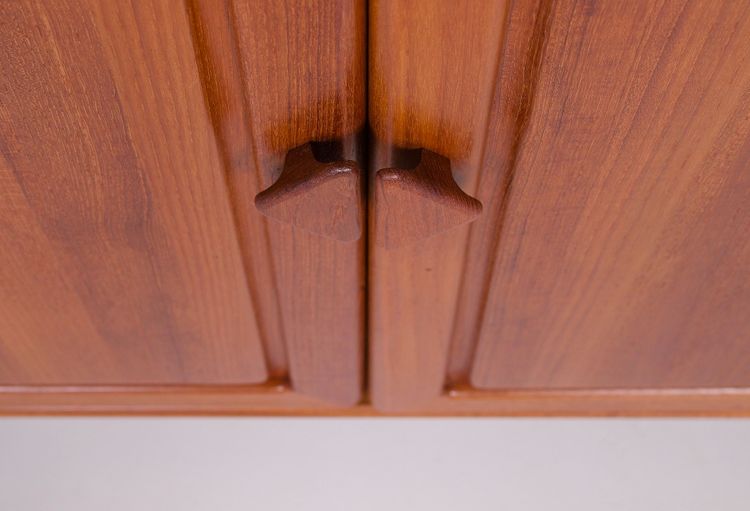 Credenza danese a quattro ante