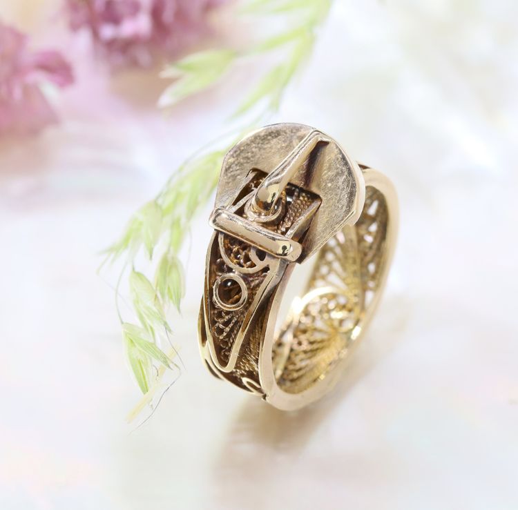 Bague Ancienne En Or Ceinture Filigranée