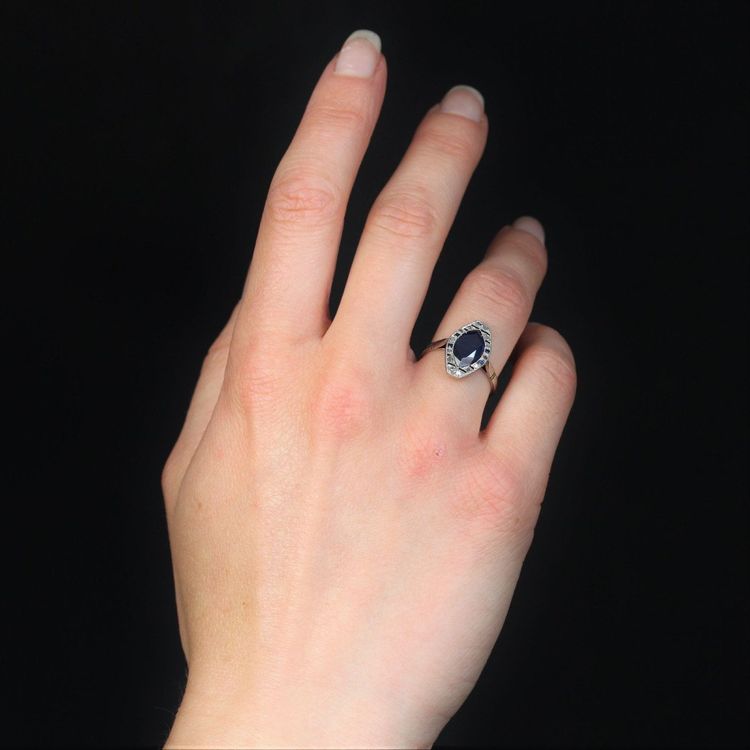 Art Deco Saphir- und Diamant-Navette-Ring