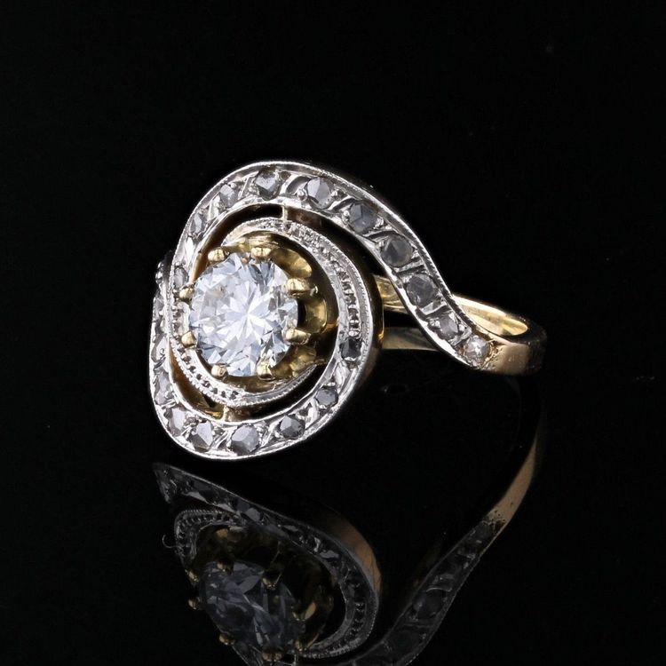 Anello antico con vortice di diamanti