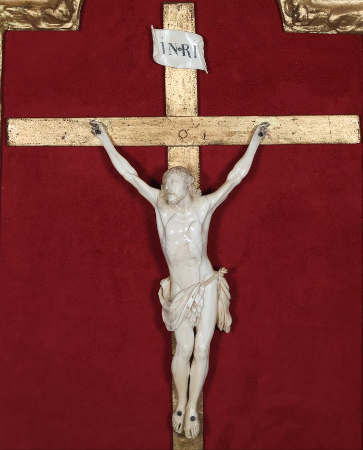 Provençal ivory Christ from the Regency period, early 18th century