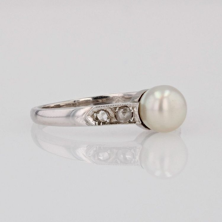 Anello antico con perla e diamanti