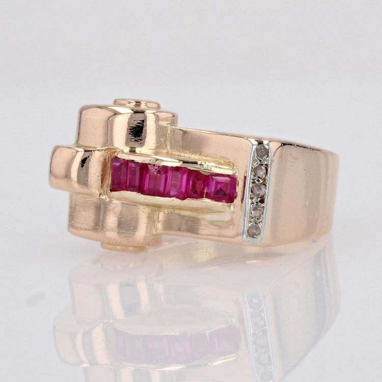 Asymmetrischer Panzerring mit Rubin und Diamanten