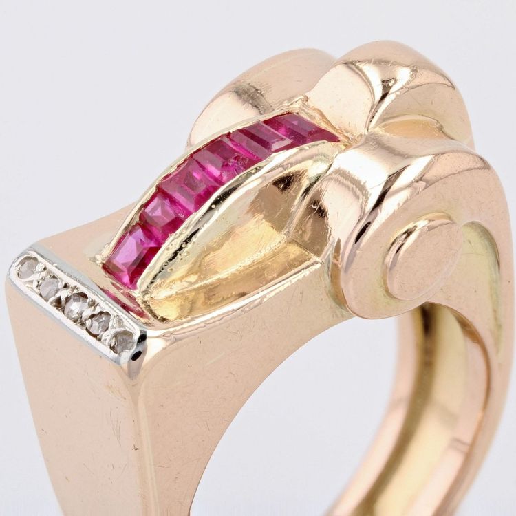 Asymmetrischer Panzerring mit Rubin und Diamanten