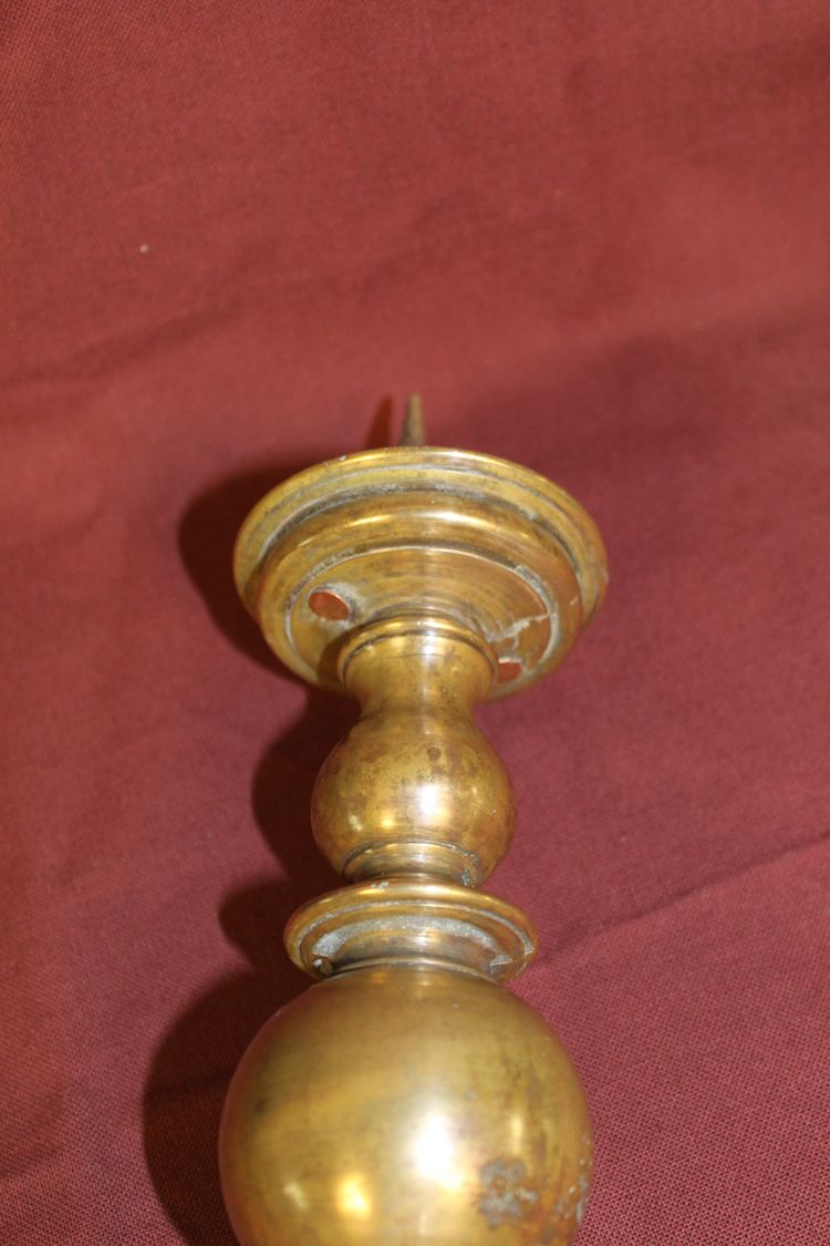 Candeliere in bronzo proveniente dall'Olanda, XVII secolo