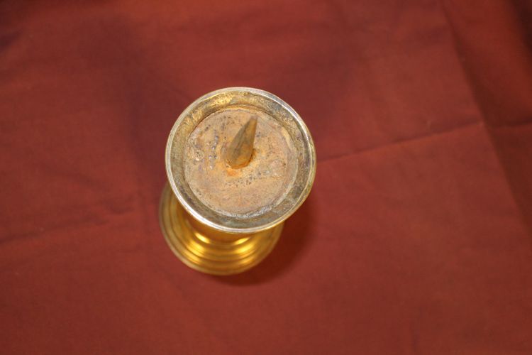 Candeliere in bronzo proveniente dall'Olanda, XVII secolo