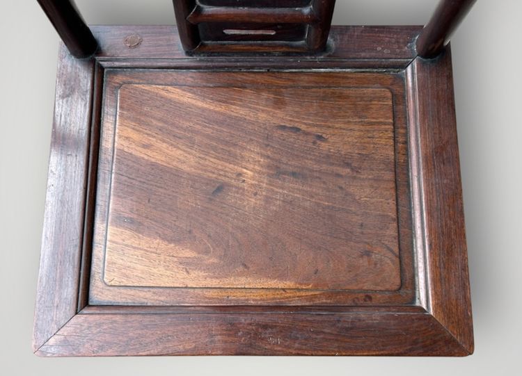 Set di tre sedie cinesi - Cina, fine XIX secolo, legno esotico