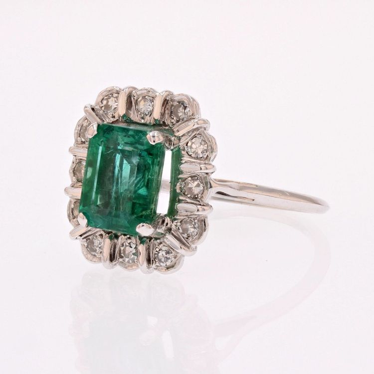 Blumenring mit Smaragd und Diamanten
