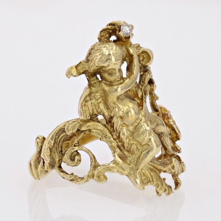 Anello Angelot antico in oro e diamante