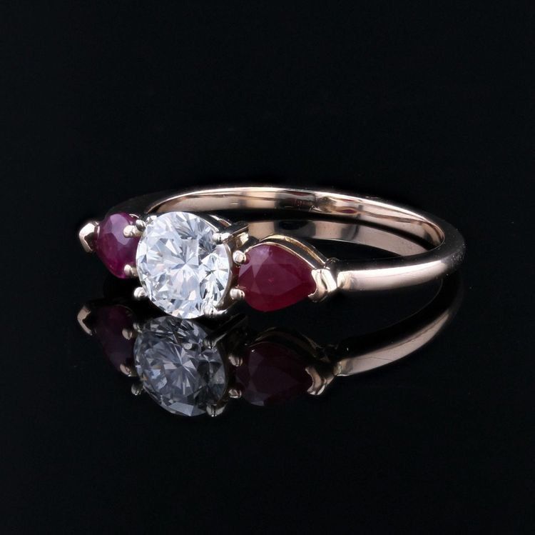 Bague Diamant Et Rubis Taillés En Poire