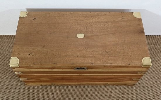 Travel trunk in Camphor and Blond Mahogany - Late 19th century