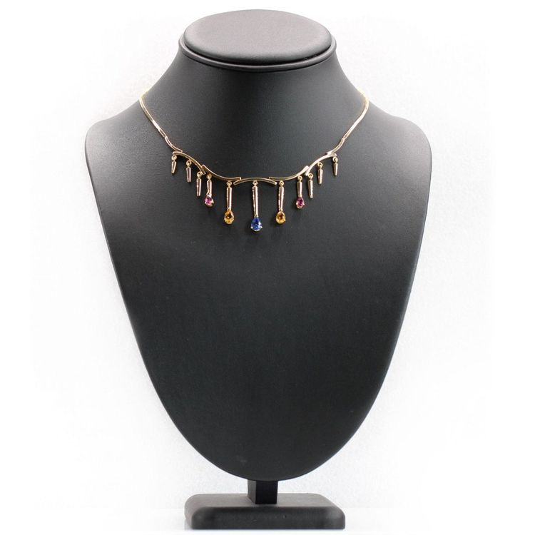 Collier En Or Et Ses Saphirs De Couleur