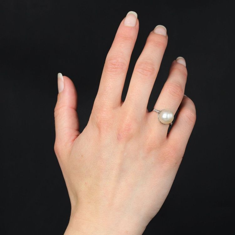 Anello in platino con perle Mabé e diamanti