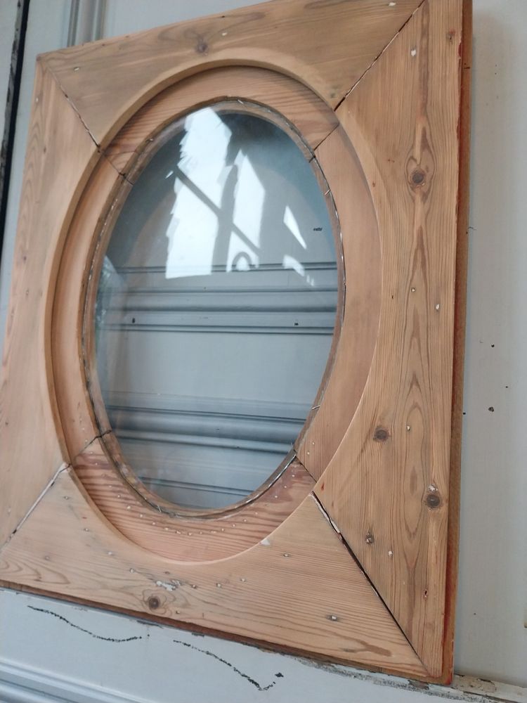 old bull's eye oval window
