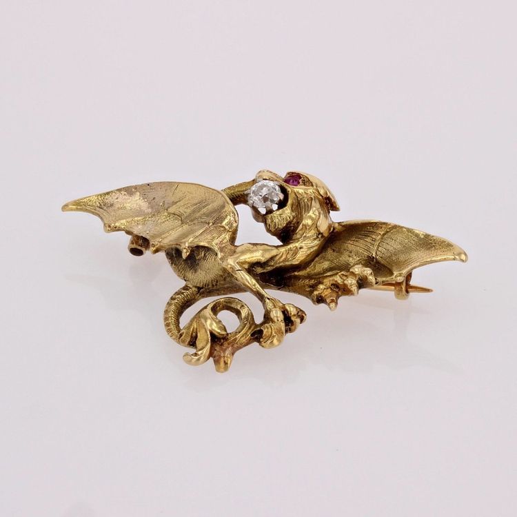 Spilla antica Chimera con diamanti e rubini