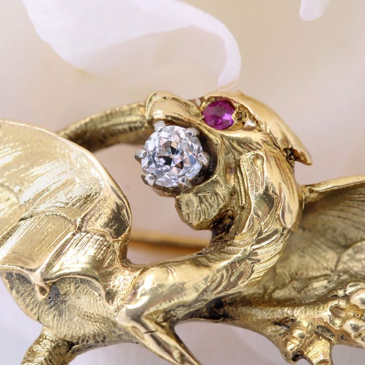Spilla antica Chimera con diamanti e rubini