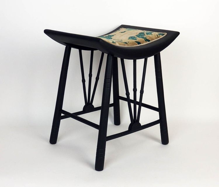 Sgabello Arts & Crafts