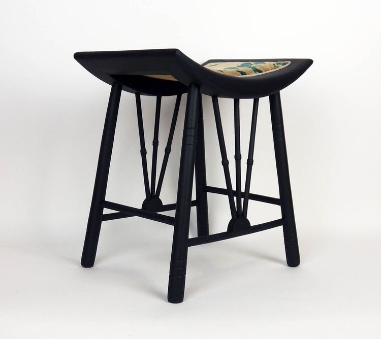 Sgabello Arts & Crafts