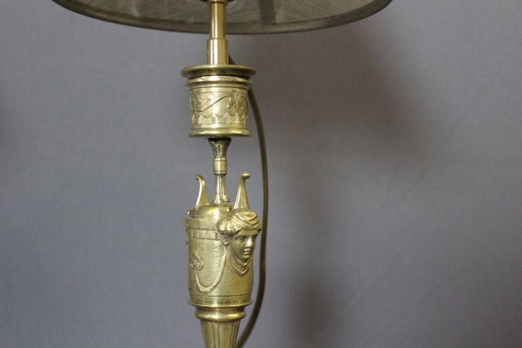 Paar bronzene Kerzenleuchter als Lampen montiert, um 1880
