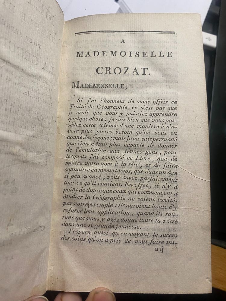 Schönes Buch mit gekürzter und einfacher Methode der Geographie von 1805. Gedruckt in Paris. Illustration von Karten XVIII